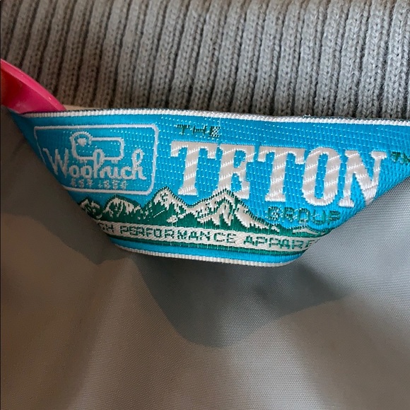 🦋 3/$20 Basic Oversized Grey Windbreaker - Picture 2 of 3